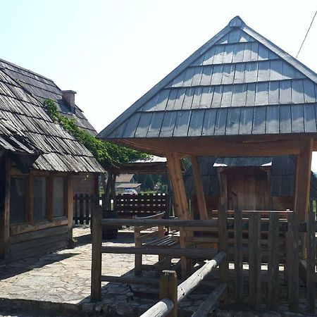 Konoba Ognjiste Bed & Breakfast Sokolac  Bagian luar foto