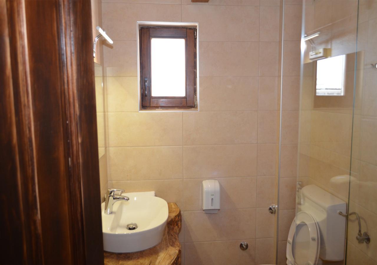 Konoba Ognjiste Bed & Breakfast Sokolac  Bagian luar foto