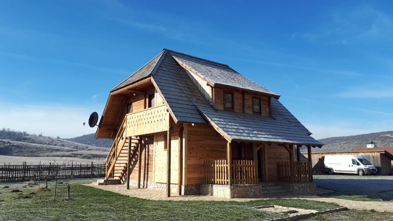 Konoba Ognjiste Bed & Breakfast Sokolac  Bagian luar foto