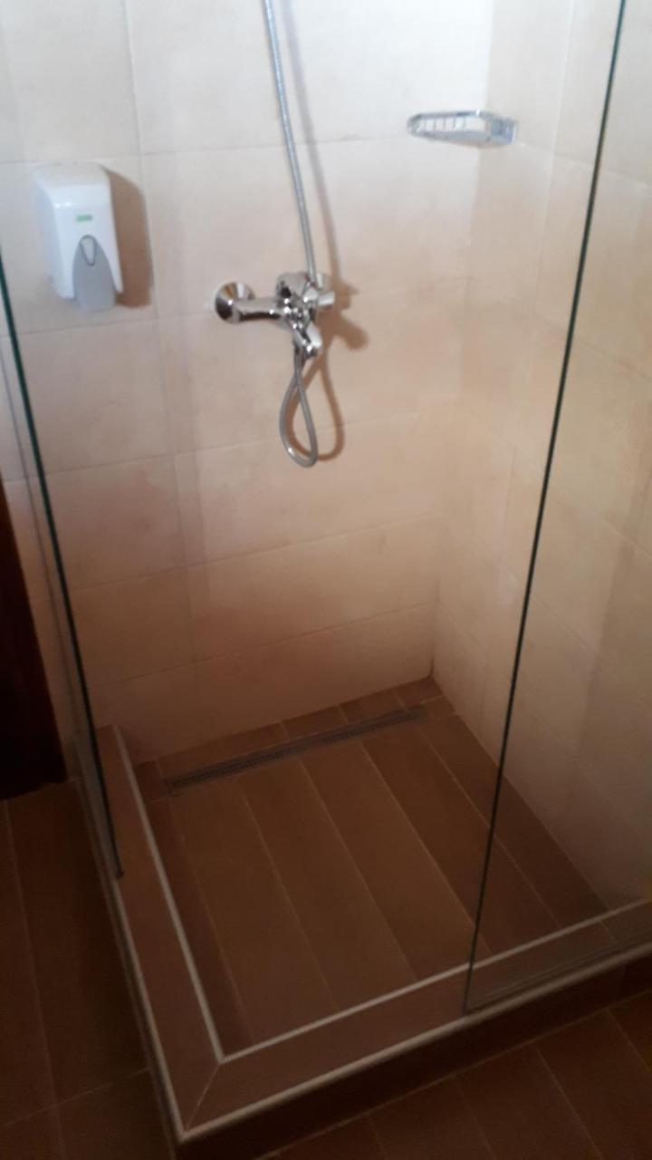 Konoba Ognjiste Bed & Breakfast Sokolac  Bagian luar foto