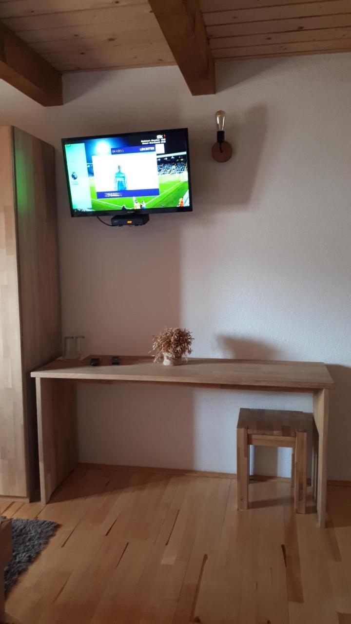Konoba Ognjiste Bed & Breakfast Sokolac  Bagian luar foto