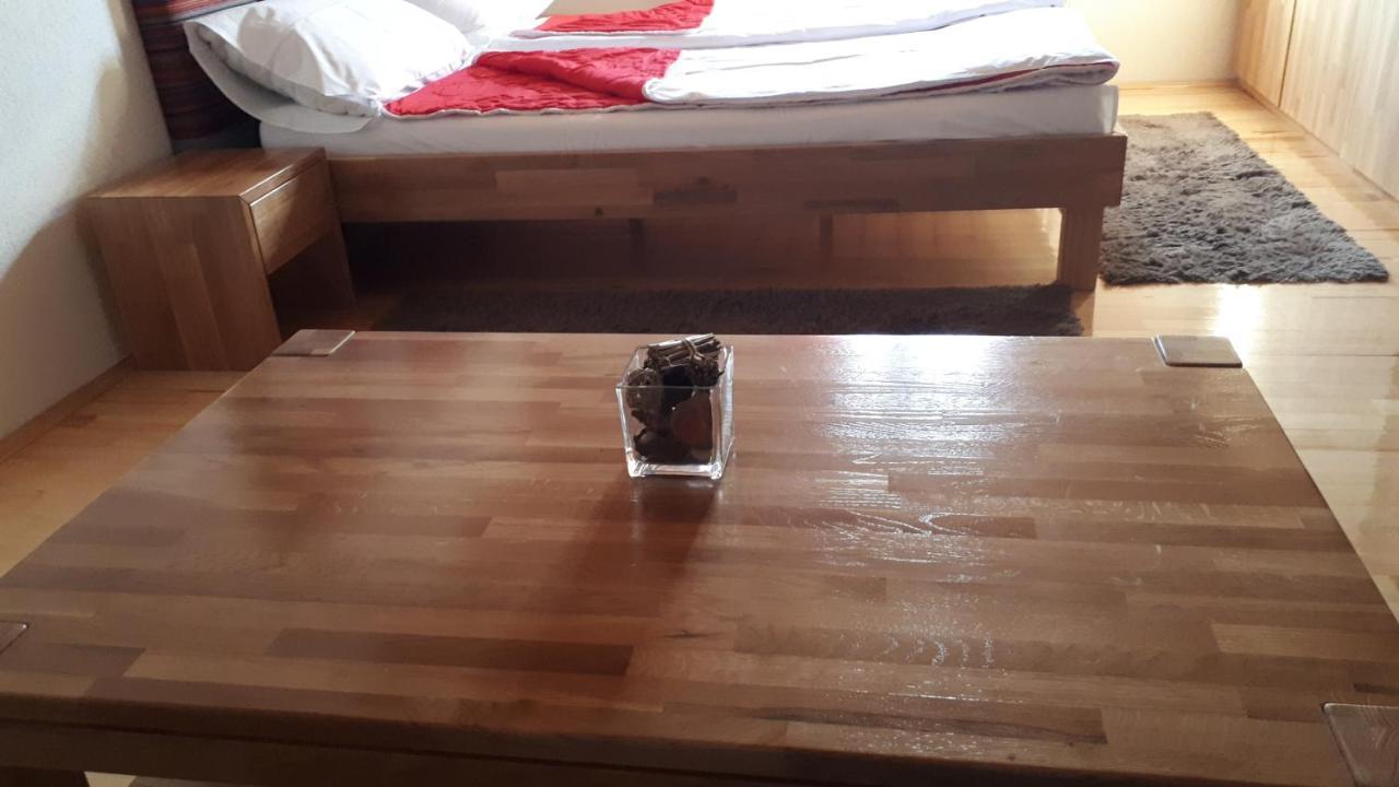Konoba Ognjiste Bed & Breakfast Sokolac  Bagian luar foto