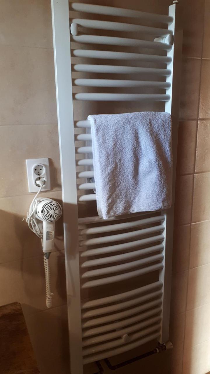 Konoba Ognjiste Bed & Breakfast Sokolac  Bagian luar foto