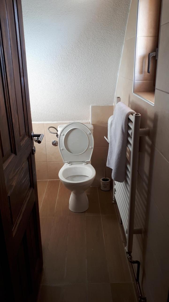 Konoba Ognjiste Bed & Breakfast Sokolac  Bagian luar foto