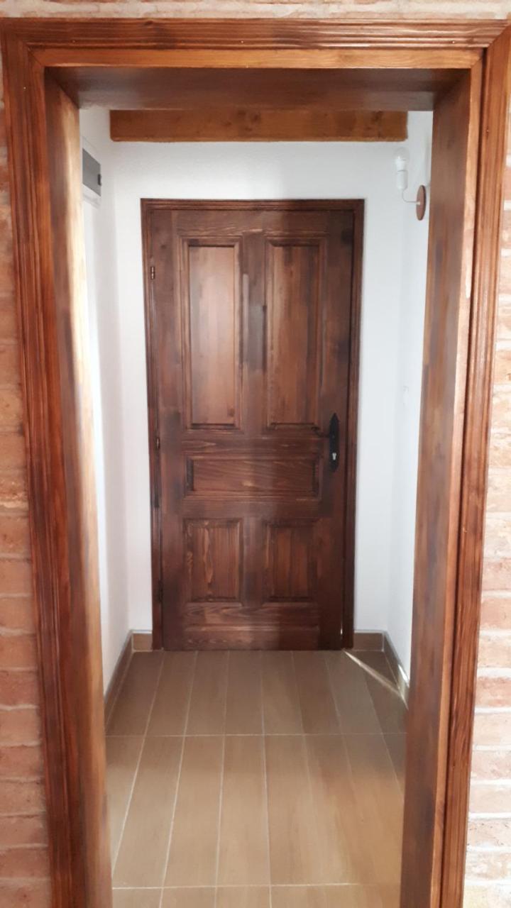 Konoba Ognjiste Bed & Breakfast Sokolac  Bagian luar foto