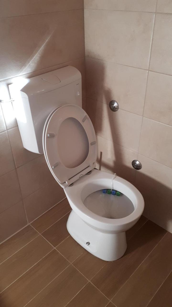 Konoba Ognjiste Bed & Breakfast Sokolac  Bagian luar foto