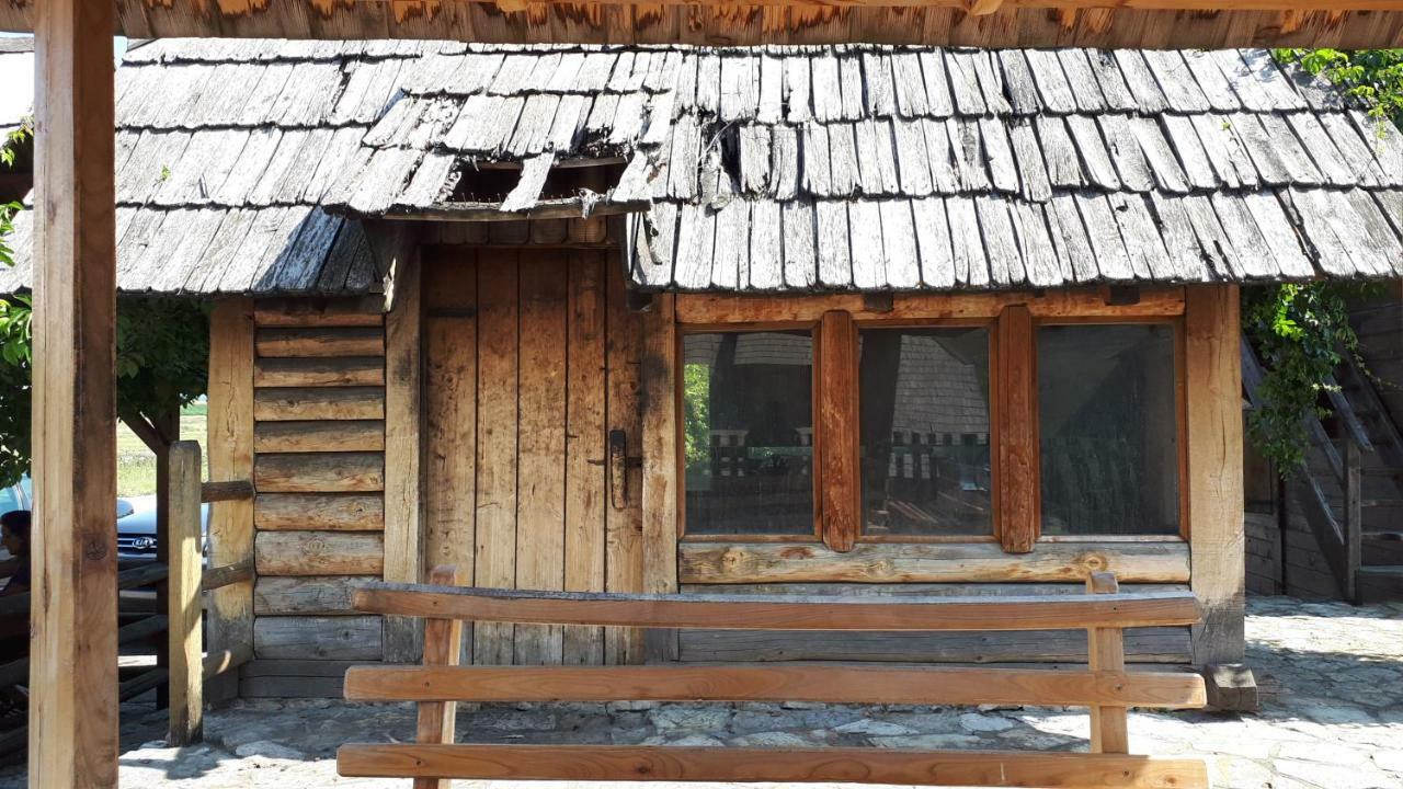 Konoba Ognjiste Bed & Breakfast Sokolac  Bagian luar foto