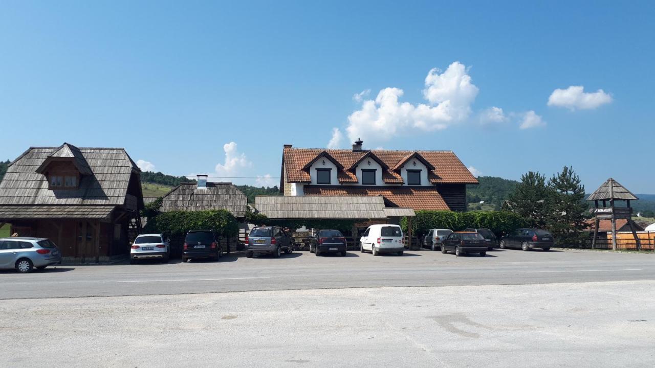 Konoba Ognjiste Bed & Breakfast Sokolac  Bagian luar foto